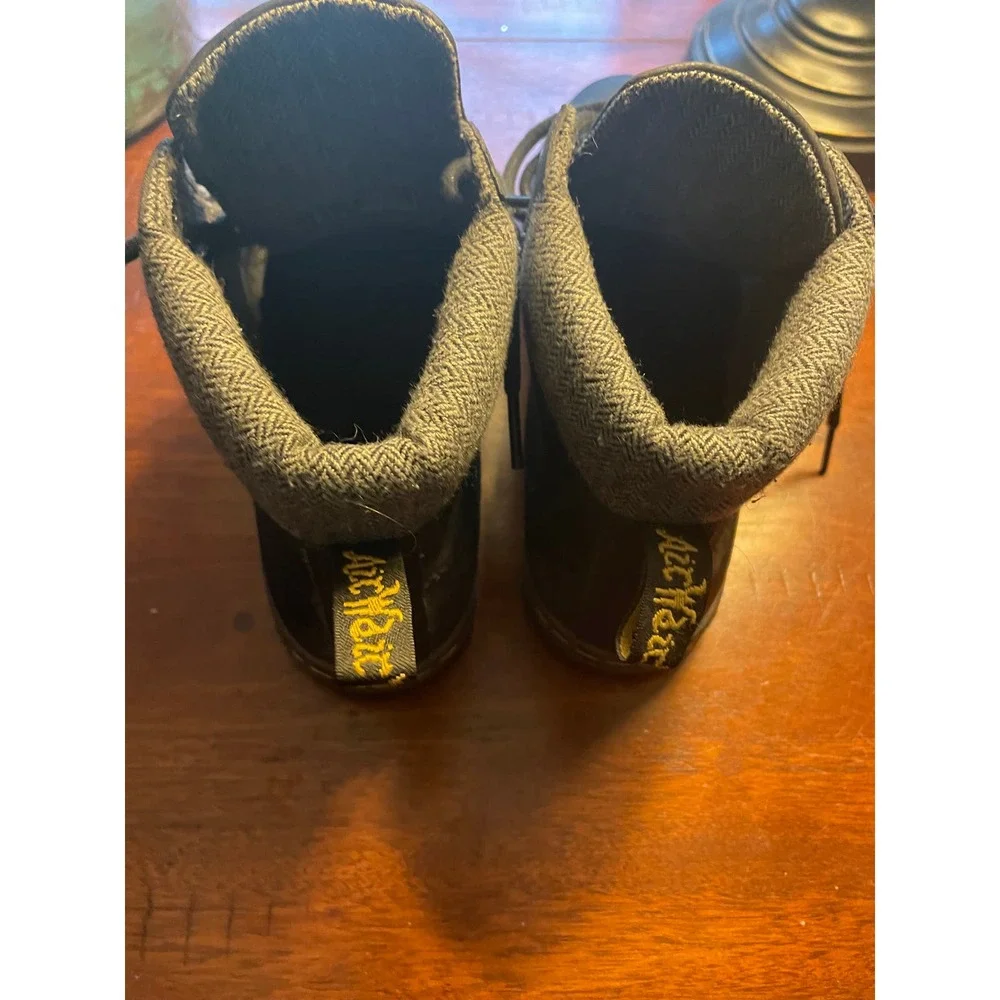 Doc Marten Boot - Picture 3 of 5